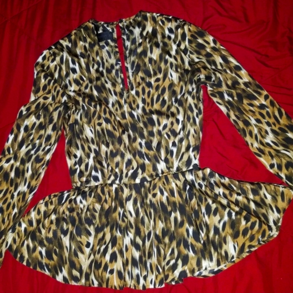 Kim Kardashian Kollection Animal Print women blouse tops long sleeve
